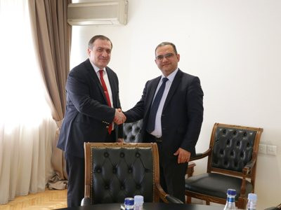 Armenia minister, Georgia ambassador discuss economic cooperation enhancement opportunities
