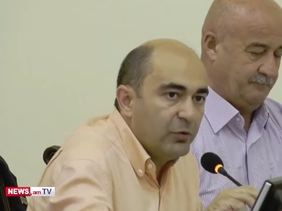 Եթե ամուսնացած չէ, ուրեմն պիտի ամուսնանա՞. Մարուքյանը՝ մարզերում բնակարան ձեռք բերելու կարգի մասին