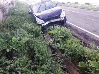 Գեղարքունիքում 40-ամյա վարորդը Nissan-ով դուրս է եկել երթևեկելի գոտուց և հայտնվել առվի մեջ. կա վիրավոր (ֆոտո)
