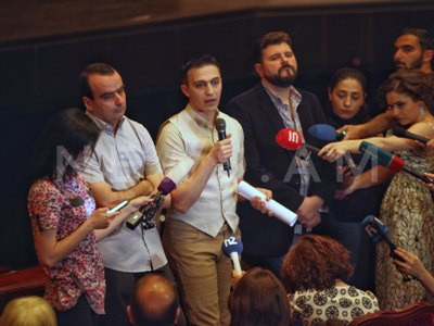 Օպերային թատրոնի աշխատակիցները ՊՈԱԿ-ի Կառավարման խորհրդի իրենց ներկայացուցիչներին դավաճանության մեջ են մեղադրել