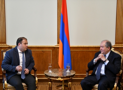 Armenia President meets with Heritage Party leadership