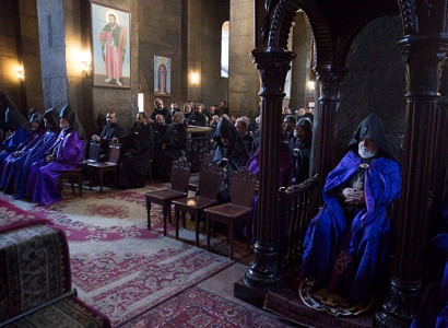 Մենք պետք է քաջաբար պաշտպանենք մեր հոգեւոր արժեքները. Գարեգին Բ–ն՝ եկեղեցականներին (ֆոտո)