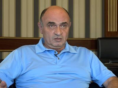 «Իմ քայլն» ասում է՝ ԱԱԾ-ն պետք է լրագրողներին մեզնից հեռու պահի, որ իրար վրա գոռգոռանք. քաղաքագետ