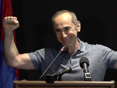 Second President of Armenia gives speech at meeting with supporters