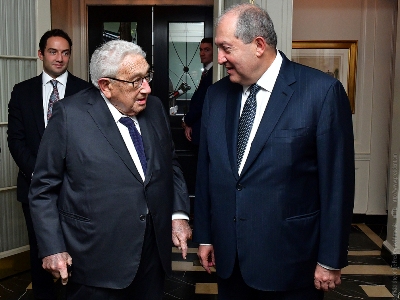 Armenia President congratulates Henry Kissinger on 96th birthday