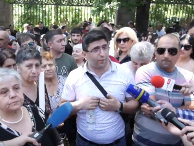 Բուքմեյքերական ընկերությունների աշխատակիցները բացել են Բաղրամյան պողոտան եւ Դեմիրճյան փողոցը