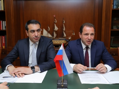 Armenia Defense Minister receives Rosoboronexport Joint Stock Company delegation