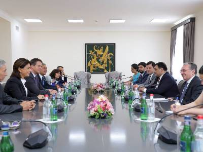 Armenia FM receives delegates of Bouches-du-Rhone Departmental Council