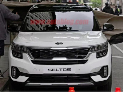 New Kia crossover spied with no camouflage
