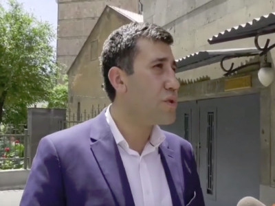 Ինչու 11 օր առաջ ոստիկանները թույլ տվեցին արգելափակել դատարանները, իսկ հիմա թույլ չեն տալիս. բա՞ն է փոխվել. Ռ. Մելիքյան