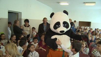 «Գրանդ Քենդիի» քաղցր նվերներն ու օգնությունը երեխաներին հունիսի 1-ի առթիվ (ֆոտո)