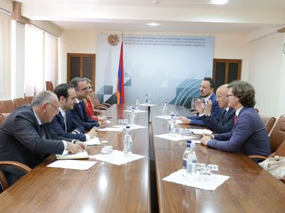Economy minister, OSCE special envoy discuss Armenia startups