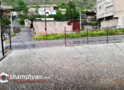 Լոռու մարզում տեղացող կարկուտը վնասել է մեքենաներ