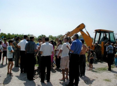 Ցավոք, այս շոգ օրերին գյուղը որոշ տեղերում կանգնել է ու իր իմացածով գերան է կոտրում. «Վեոլիա Ջուրը» ահազանգում է