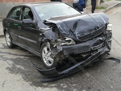 Խոշոր վթար Վանաձորում. բախվել են Opel-ն ու տուրիստական ավտոբուսը (ֆոտո)