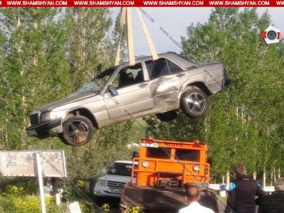 Սևան-Գետափ ճանապարհին Mercedes-ը կողաշրջվելով հայտնվել է դաշտում․ 2 հոգի հոսպիտալացվել է