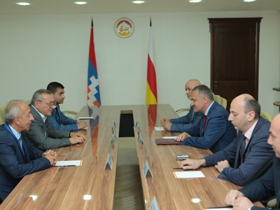 Karabakh delegation meets with South Ossetia President