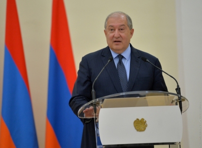 Արմեն Սարգսյանը մրցանակներ է հանձնել տարբեր ոլորտների ներկայացուցիչներին (ֆոտո)