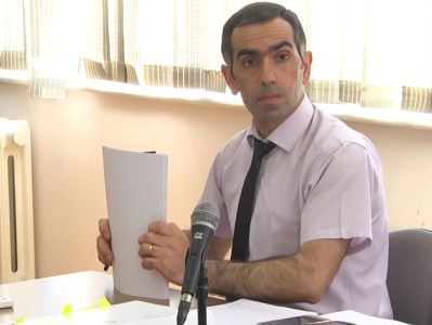 Մանվել Գրիգորյանը զանգի միջոցով հարկադրել է իր ենթակային՝  իր վրա վերցնել մեղքը. դատախազ