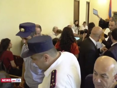 Դատավոր Արմեն Դանիելյանը հեռացավ Քոչարյանի եւ մյուսների գործով ինքնաբացարկի հարցով որոշում կայացնելու