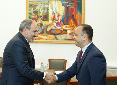 Armenia PM receives newly appointed Chief Commissioner for Diaspora Affairs