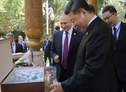Putin gives Russian ice cream to China president, as birthday gift