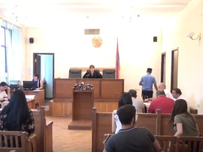 Armenia court examining appeal against decision on keeping army general in custody (LIVE)