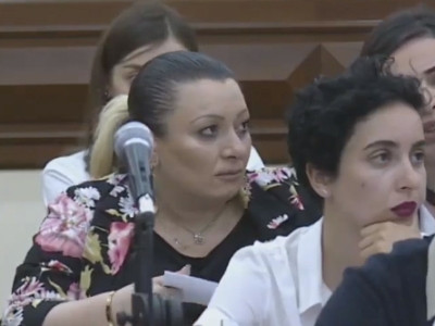 «Տիկին Խաչունց, ես ձեզ թույլ չեմ տվել իմ փոխարեն ներողություն խնդրել». Ավագանու նիստում իրավիճակը լարվեց