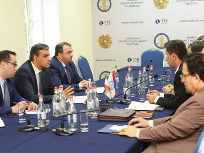 Armenia Ombudsman receives delegation of Chamber of Advocates of Iran