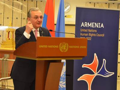 FM in Geneva, attends Armenia “velvet revolution” photo exhibition