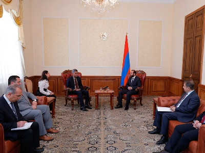 Armenia Parliament speaker receives outgoing India Ambassador