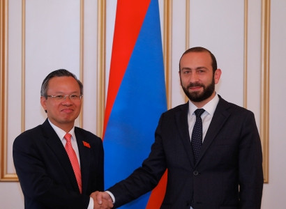 Armenia Parliament speaker receives Vietnamese parliamentary delegation