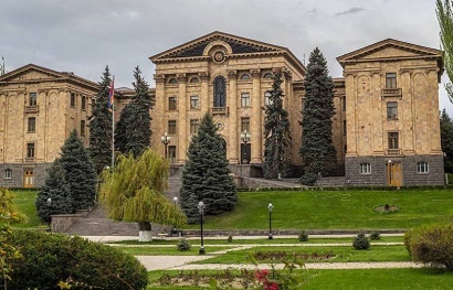 Ազգային ժողովին մատակարարվել են կեղծ ոսկյա և արծաթյա մեդալներ ու հուշամեդալներ. խնդրով զբաղվում է ոստիկանությունը