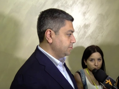 Թող յուրաքանչյուրը որոշի, թե ովքեր են սեւազգեստները. Արթուր Վանեցյան