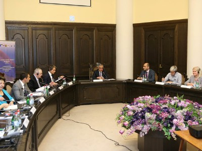 Armenia commission on electoral processes support programs holds session