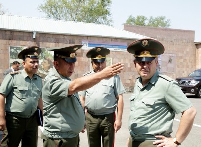 Armenia army general staff chief visits central recruiting station