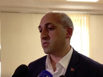Վանաձորի կենտրոնում հողեր են օտարվել մեկը նախկին մարզպետի տեղակալին, մյուսը՝ նախկին քաղաքապետի որդուն. Անդրեյ Ղուկասյան