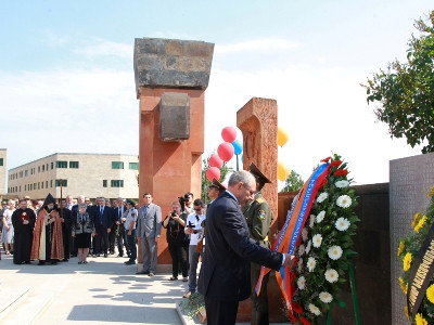 Artsakh President visits Stepanakert Memorial Complex