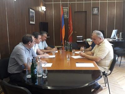 ARF holds political consultations with authorities’ critics