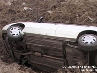 Արտաշավան գյուղի մոտ «Nissan»-ն ընկել է ձորակը․ 4 հոգի հոսպիտալացվել է
