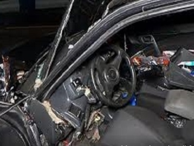 Երեւան-Մեղրի ճանապարհին բախվել են «Toyota»-ն ու «Lexus»-ը. վարորդին եւ ուղեւորին դուրս են բերել փրկարարները