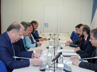 Armenian parliamentary speaker meets with Slovakian counterpart