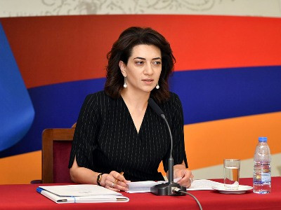 Armenia PM's wife speaks at Pan-Armenian Conference of Armenian Media