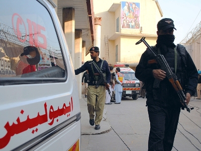 2 killed in Pakistan airport shooting