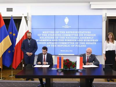 Armenia, Poland lawmakers take part in joint session in Warsaw