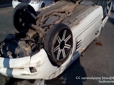 Opel-ը շրջվել է Նոյեմբերյանի ճանապարհին. վարորդին ծանր վիճակում ուղղաթիռով տեղափոխել են Երևան