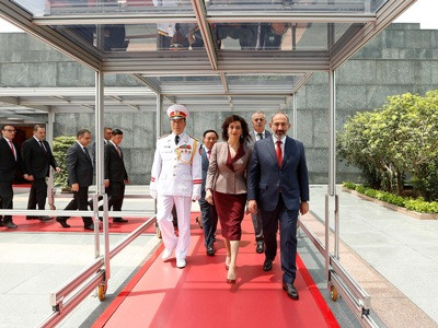 Armenian Prime Minister arrives in Vietnam (PHOTOS)
