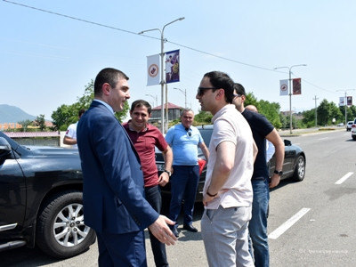 Karabakh State Minister receives Armenia Deputy PM-led delegation