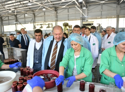 «Պատրաստ է աջակցել ընկերությանը՝ դուրս գալու արտաքին շուկա». Արմեն Սարգսյանը՝ սյունիքցի արտադրողին