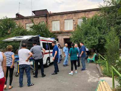 Սարսափելի վթարից հետո «Սուրբ Աստվածամայր» ԲԿ տեղափոխվածը 13-ամյա տղա երեխա է, ունի ձեռքի կոտրվածք